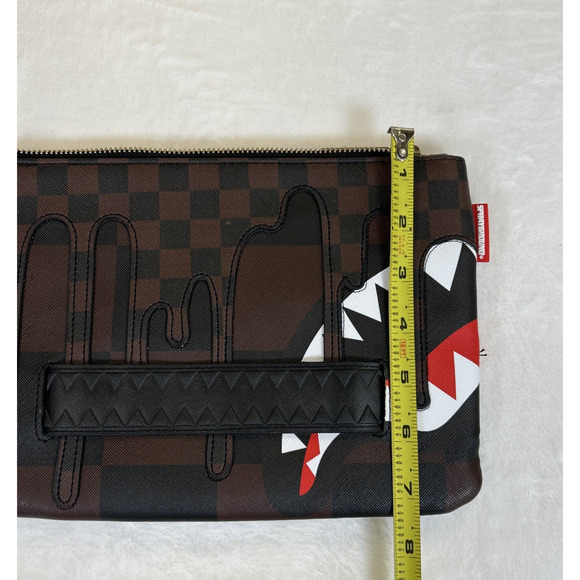 NEW Sprayground Sharks in Paris Drip Brown Checked Crossover Clutch BnftsCharity - Picture 4 of 12